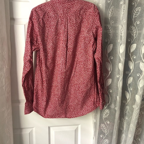 Uniqlo floral print button down shirt, long sleeves, 100% cotton, size medium - Picture 9 of 9